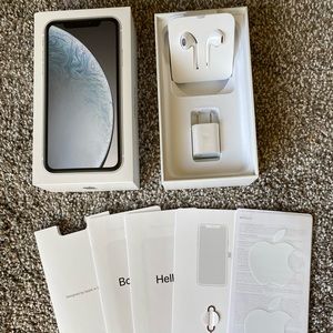iPhone APPLE iPHONE XR BOX only with accessories